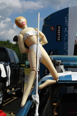 Illustration for article titled The 24 Hours Of LeMons New England 2009 Über Gallery, Part 2